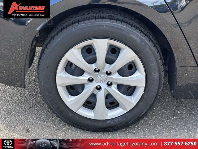 Used 2023 Toyota Corolla LE w/ Carpet Mat Package (TMS) FWD image 11