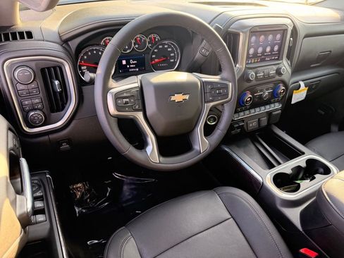 Used 2022 Chevrolet Silverado 1500 LTZ AWD/4WD image 24