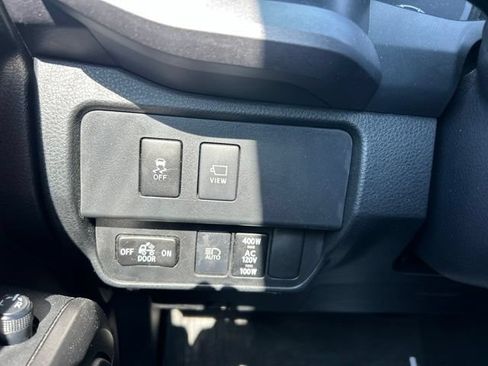Used 2021 Toyota Tacoma TRD Off-Road w/ TRD Premium Off Road Package AWD/4WD image 22