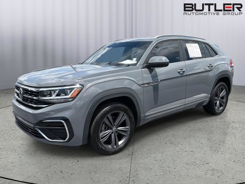 Used 2021 Volkswagen Atlas Cross Sport SE FWD image 1