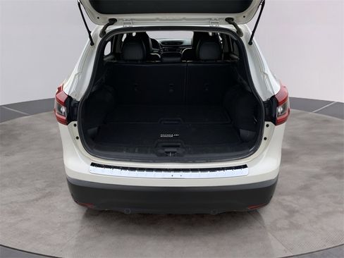 Used 2022 Nissan Rogue Sport SL image 19