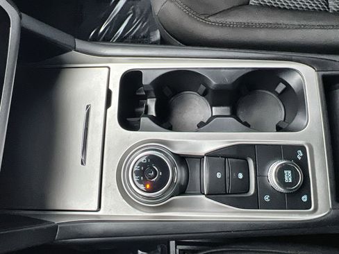 Used 2023 Ford Explorer XLT image 21