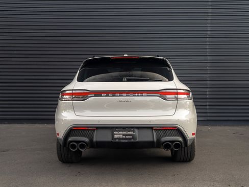 Certified 2025 Porsche Macan image 28