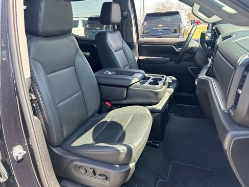 Used 2025 GMC Sierra 1500 SLT AWD/4WD image 15