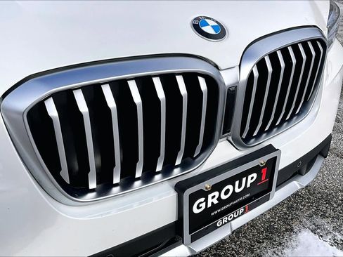 Used 2024 BMW X3 xDrive30i w/ Premium Package image 31