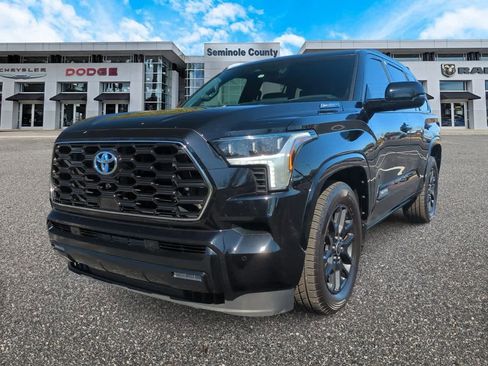 Used 2023 Toyota Sequoia Platinum image 4