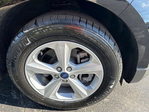 Used 2022 Ford Edge SE image 25