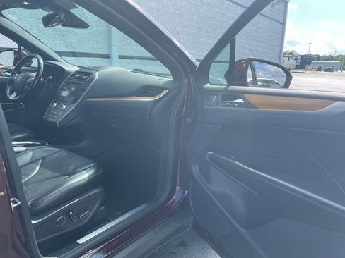 Used 2019 Lincoln MKC Reserve w/ MKC Climate Package AWD/4WD image 33
