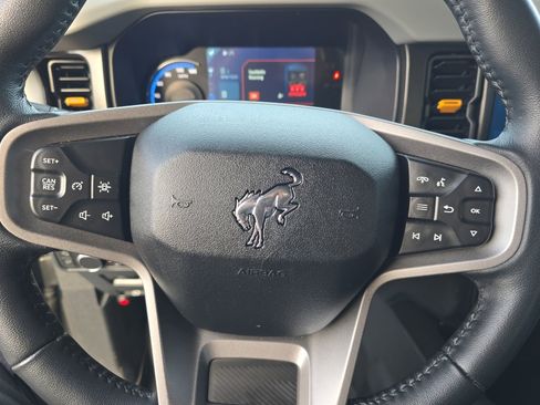 Certified 2022 Ford Bronco Badlands w/ Sasquatch Package image 28