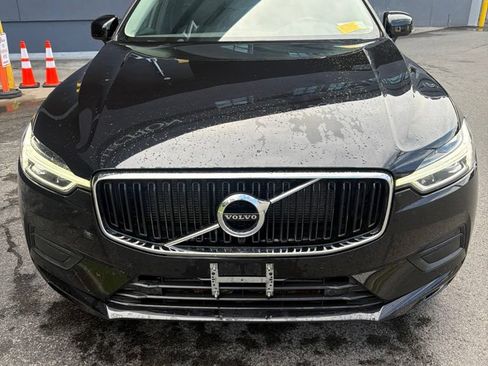 Used 2020 Volvo XC60 T5 Momentum w/ Protection Package Premier AWD/4WD image 5