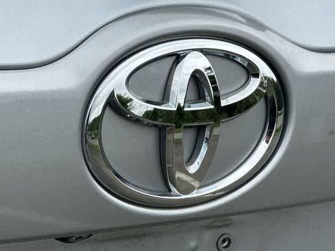 Used 2016 Toyota Highlander Limited AWD/4WD image 19