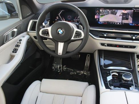 Used 2026 BMW X5 sDrive40i w/ M Sport Package image 31