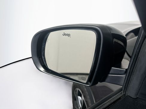 Used 2022 Jeep Compass Limited AWD/4WD image 16