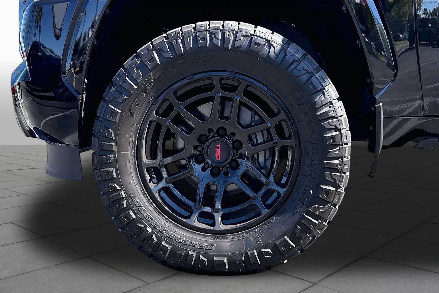 Used 2023 Toyota Sequoia Platinum AWD/4WD image 9