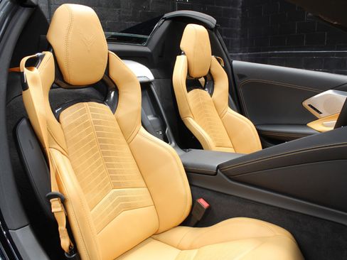 Used 2025 Chevrolet Corvette Stingray Preferred Conv w/ Z51 Performance Package image 50