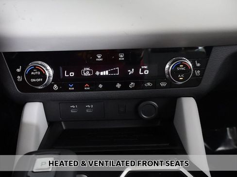 Used 2025 Mitsubishi Outlander AWD image 10