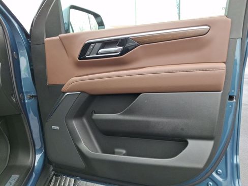 New 2026 Chevrolet Suburban High Country image 27