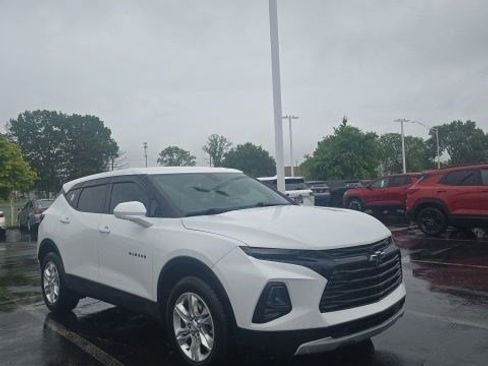 Used 2021 Chevrolet Blazer LT AWD/4WD image 2