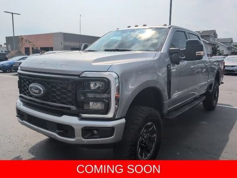 Used 2024 Ford F250 Lariat w/ Lariat Ultimate Package AWD/4WD image 3