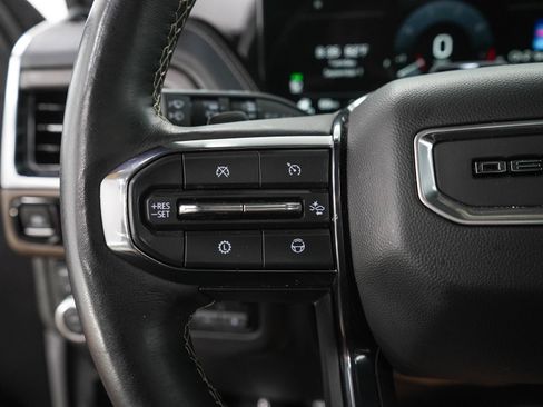 Used 2025 GMC Yukon Denali Ultimate AWD/4WD image 29
