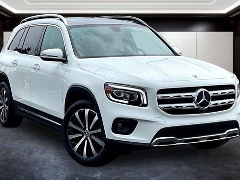Used 2022 Mercedes-Benz GLB 250 4MATIC image 1
