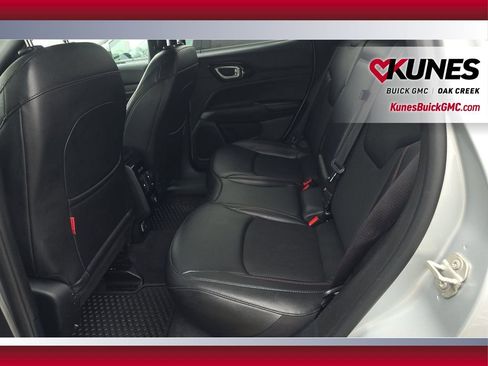 Used 2024 Jeep Compass Trailhawk image 14