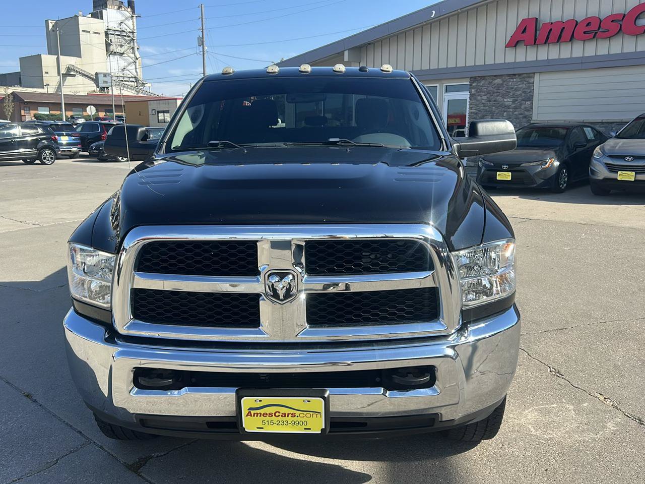 Used 2017 RAM 2500 Tradesman w/ Chrome Appearance Group AWD/4WD image 8