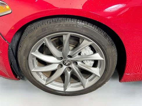 Used 2023 Alfa Romeo Giulia Sprint RWD image 13