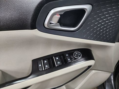 Used 2021 Kia Soul EX FWD image 10