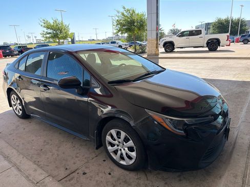 Used 2024 Toyota Corolla LE FWD image 20