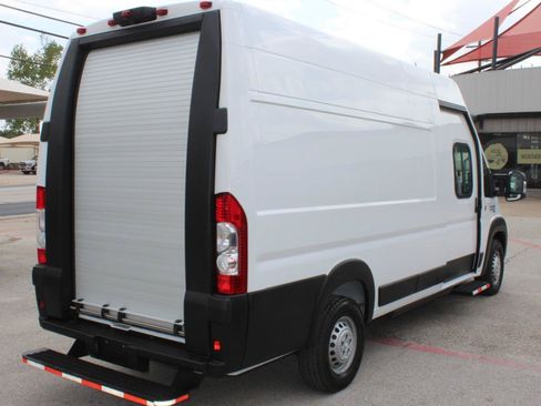 Used 2024 RAM ProMaster 3500 w/ Delivery Van Package FWD image 3