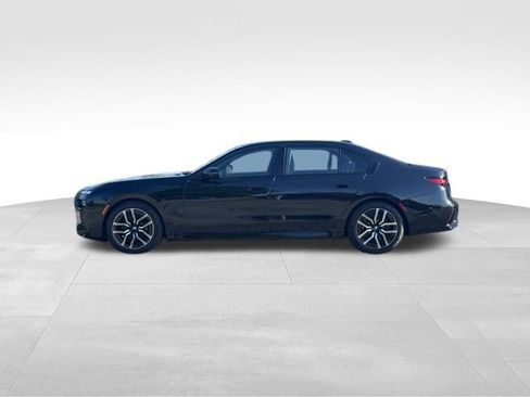 Used 2024 BMW 760i xDrive w/ Executive Package AWD/4WD image 2