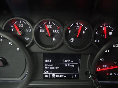 Used 2022 Chevrolet Silverado 1500 Custom image 21