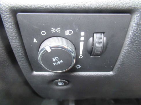 Used 2020 Jeep Grand Cherokee Limited w/ Luxury Group II AWD/4WD image 28