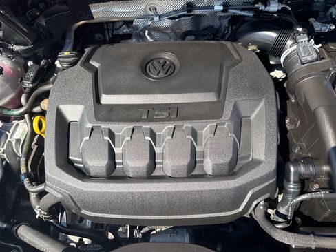 Used 2022 Volkswagen Tiguan SEL R-Line AWD/4WD image 43
