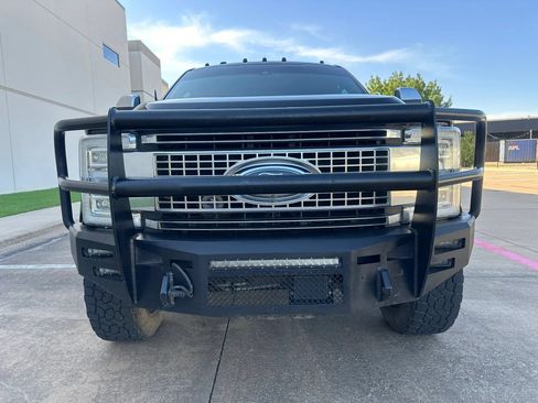 Used 2017 Ford F350 Platinum w/ Platinum Ultimate Package AWD/4WD image 5
