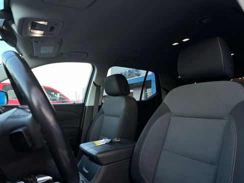 Used 2021 Chevrolet Traverse LT image 15