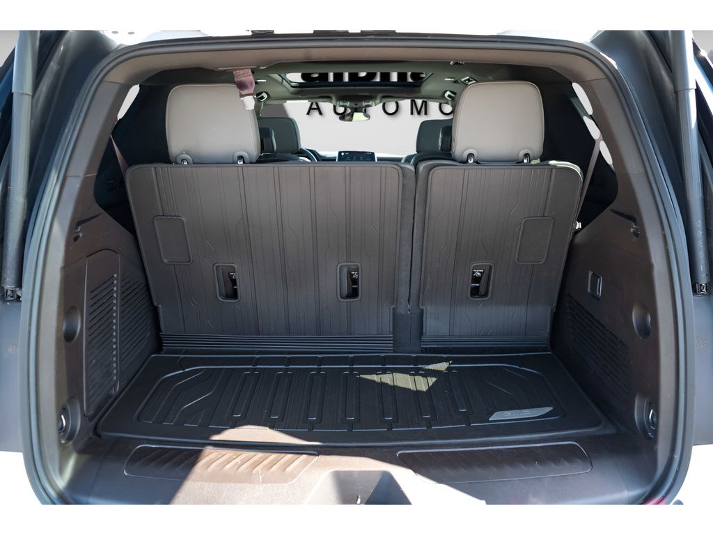 Used 2022 GMC Yukon SLT AWD/4WD image 10