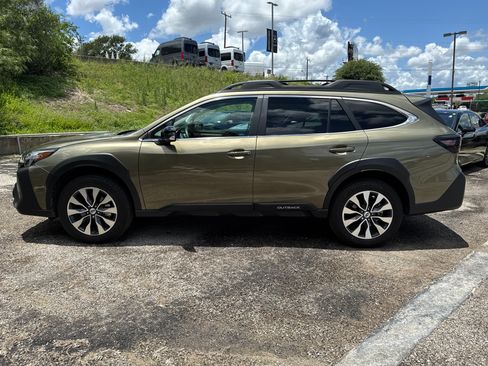 Used 2025 Subaru Outback Limited AWD/4WD image 6