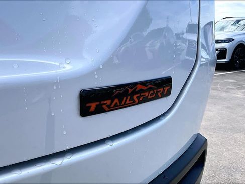 Used 2025 Honda Pilot TrailSport image 9