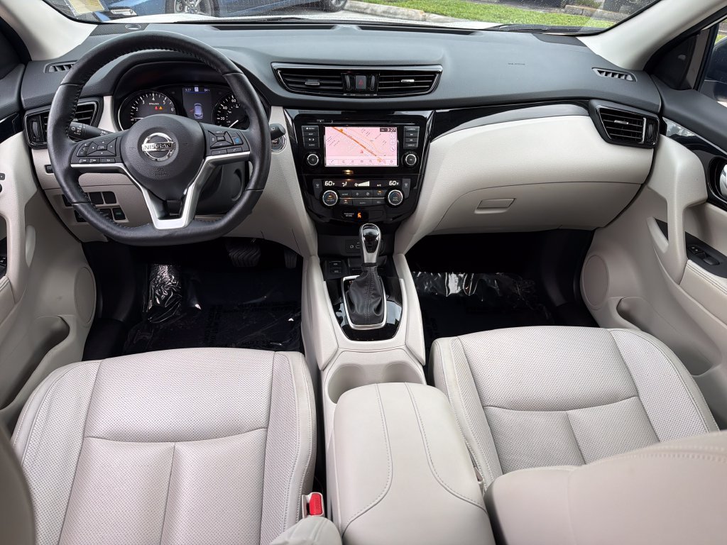Used 2021 Nissan Rogue Sport SL FWD image 15