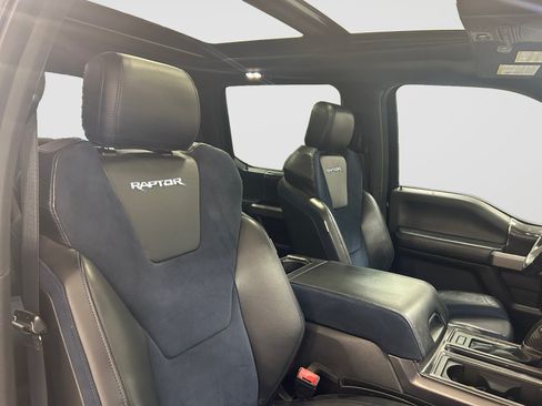 Used 2019 Ford F150 Raptor w/ Equipment Group 802A Luxury AWD/4WD image 19