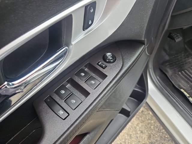 Used 2016 Chevrolet Equinox LT FWD image 11