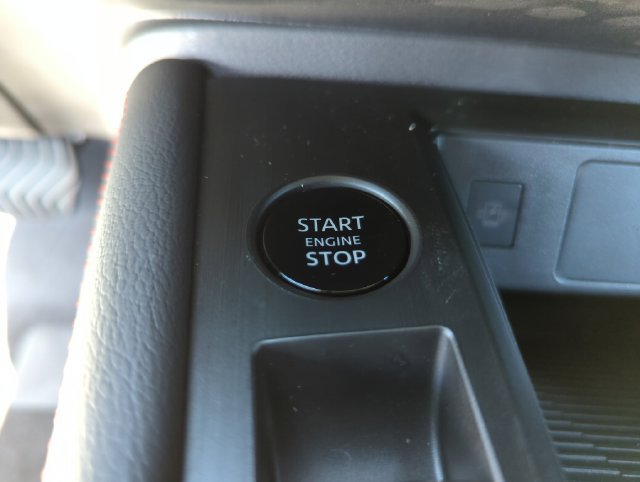 Used 2026 Nissan Kicks SR FWD image 39
