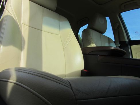 Used 2015 Toyota Avalon XLE Touring FWD image 22