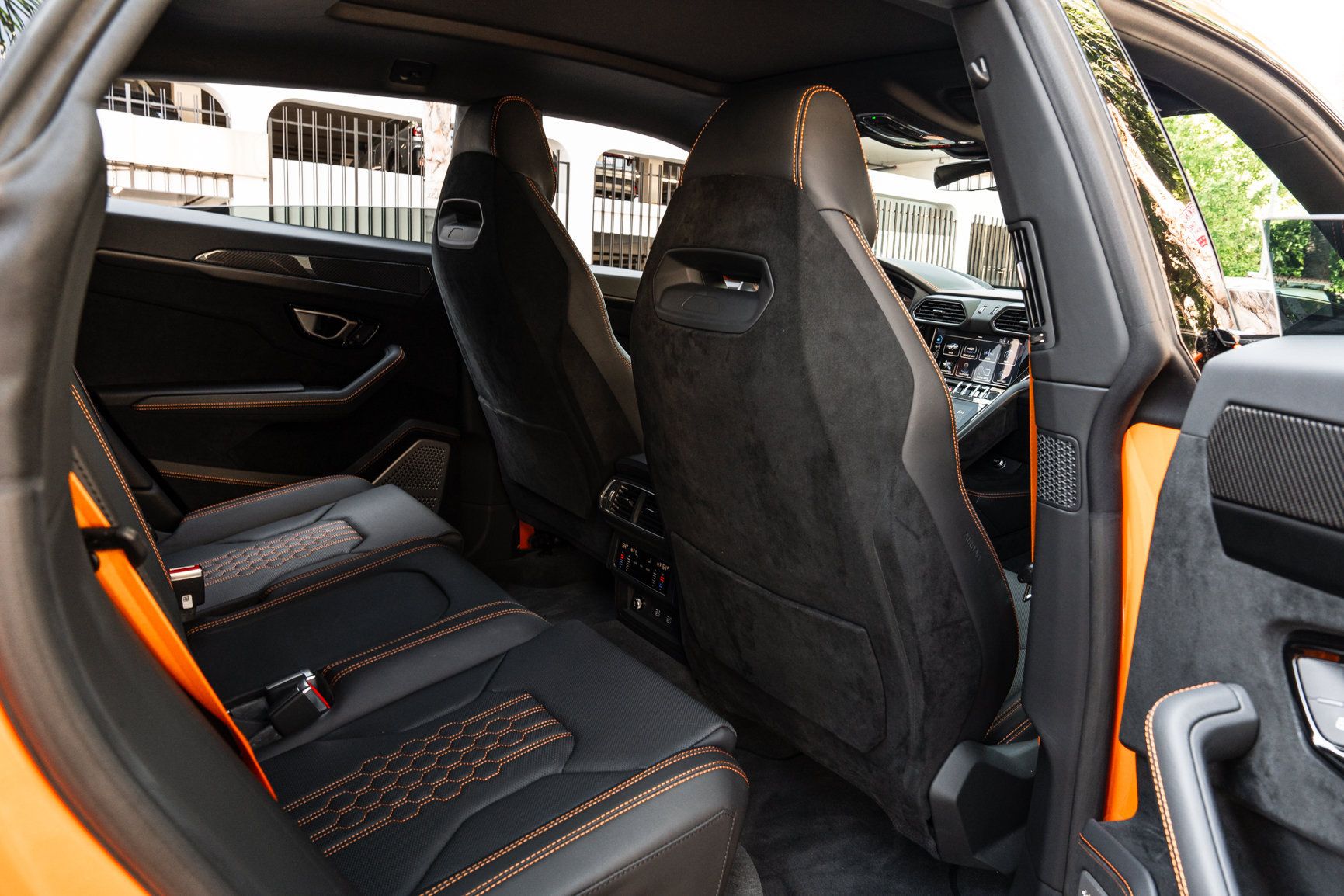Used 2024 Lamborghini Urus Performante AWD/4WD image 61