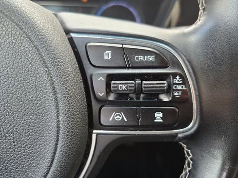 Used 2022 Kia Niro EX w/ Cold Weather Package image 24