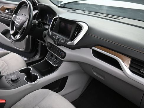 Used 2020 GMC Terrain SLE FWD image 18