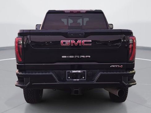 Used 2025 GMC Sierra 2500 AT4 w/ AT4 Premium Plus Package image 4