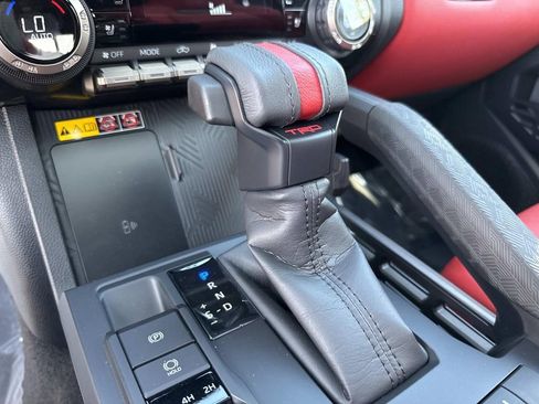 Used 2025 Toyota Tacoma TRD Pro AWD/4WD image 36